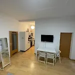 Apartment 20 Min From The Center