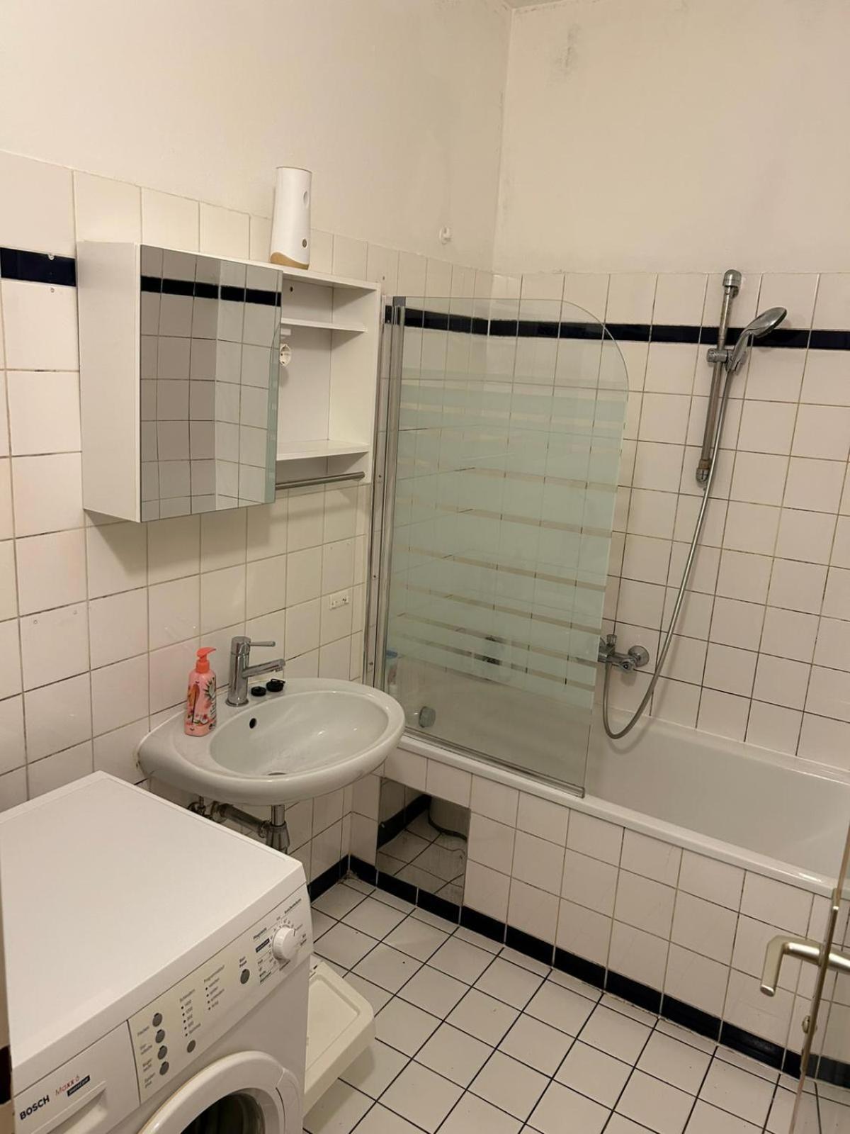 20 Min From The Center Apartment
