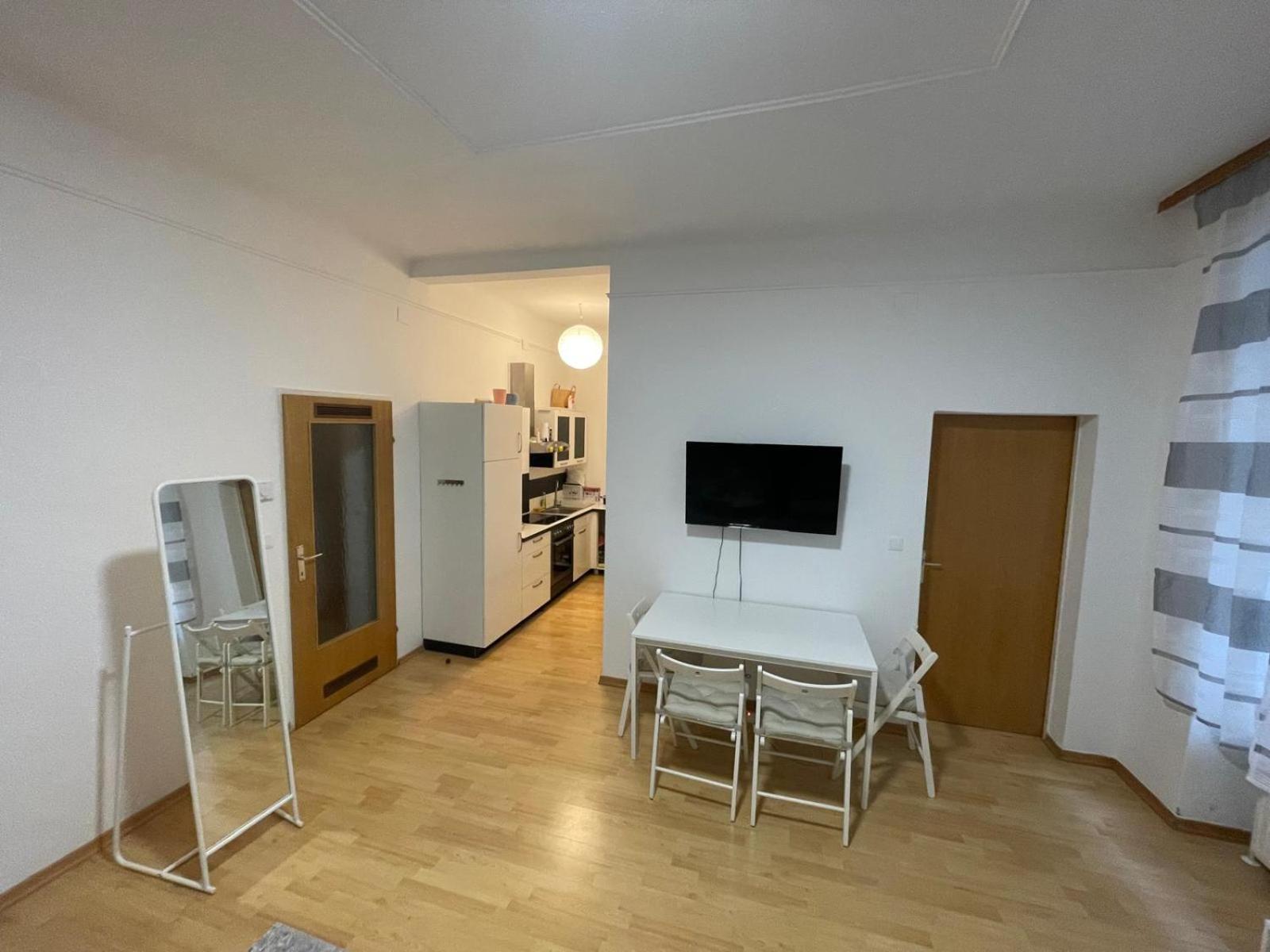 20 Min From The Center Apartment Wien
