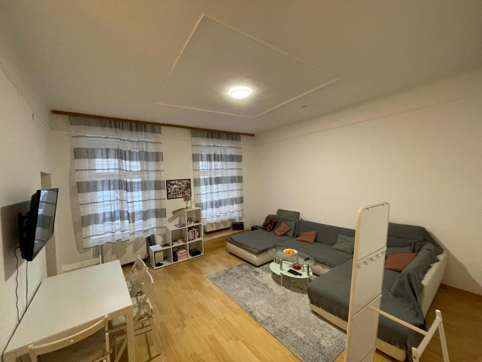 Apartment 20 Min From The Center